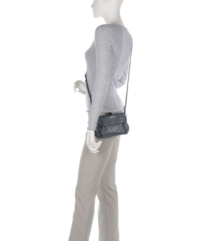 Aunts & Uncles Grandma's Luxury Club Mrs. Whoopie Pie Crossbody bag wind