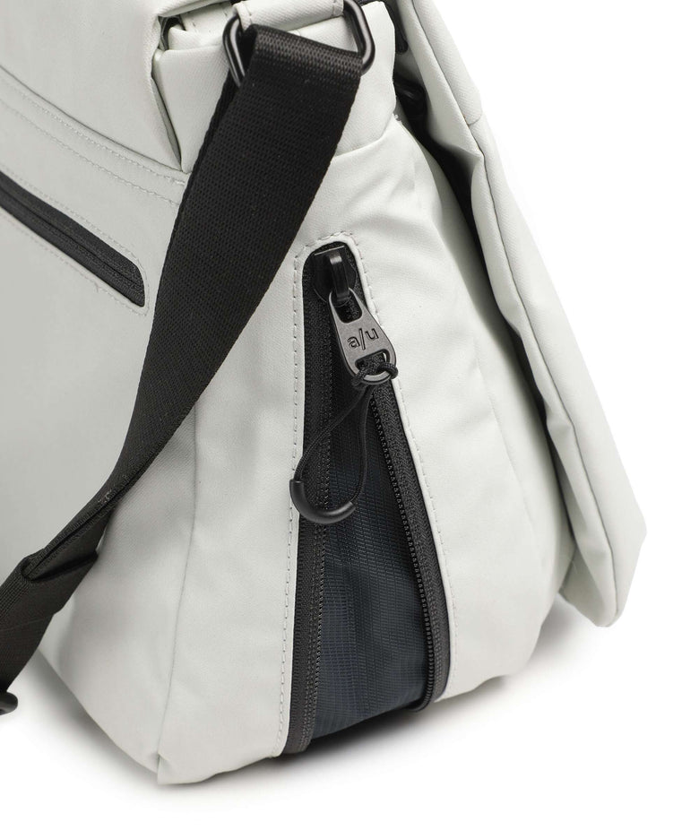 Aunts & Uncles Japan Lite Aoki Messenger bag cloud nine