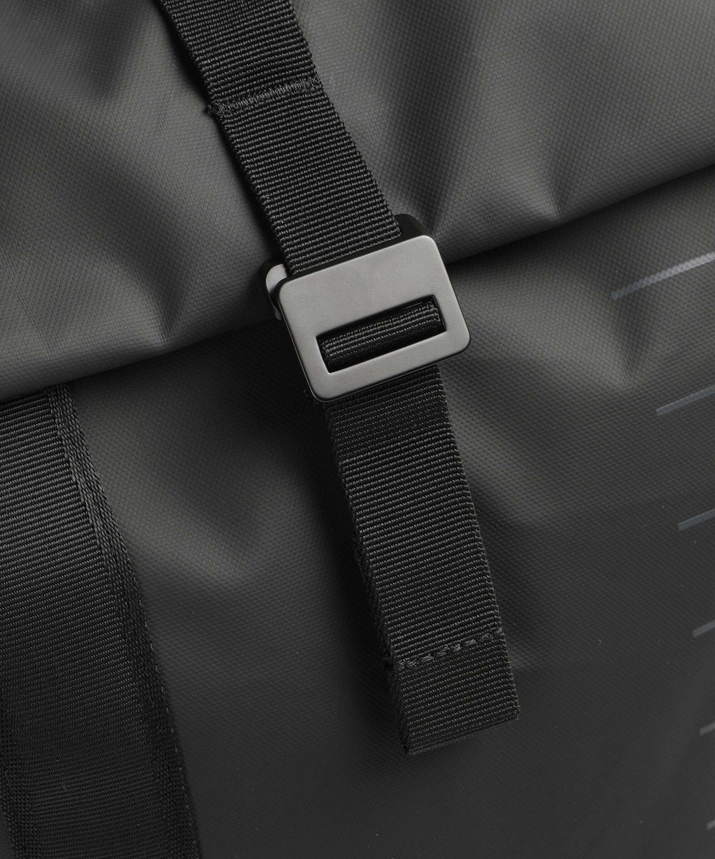 Db Essential 24 Rolltop backpack black out