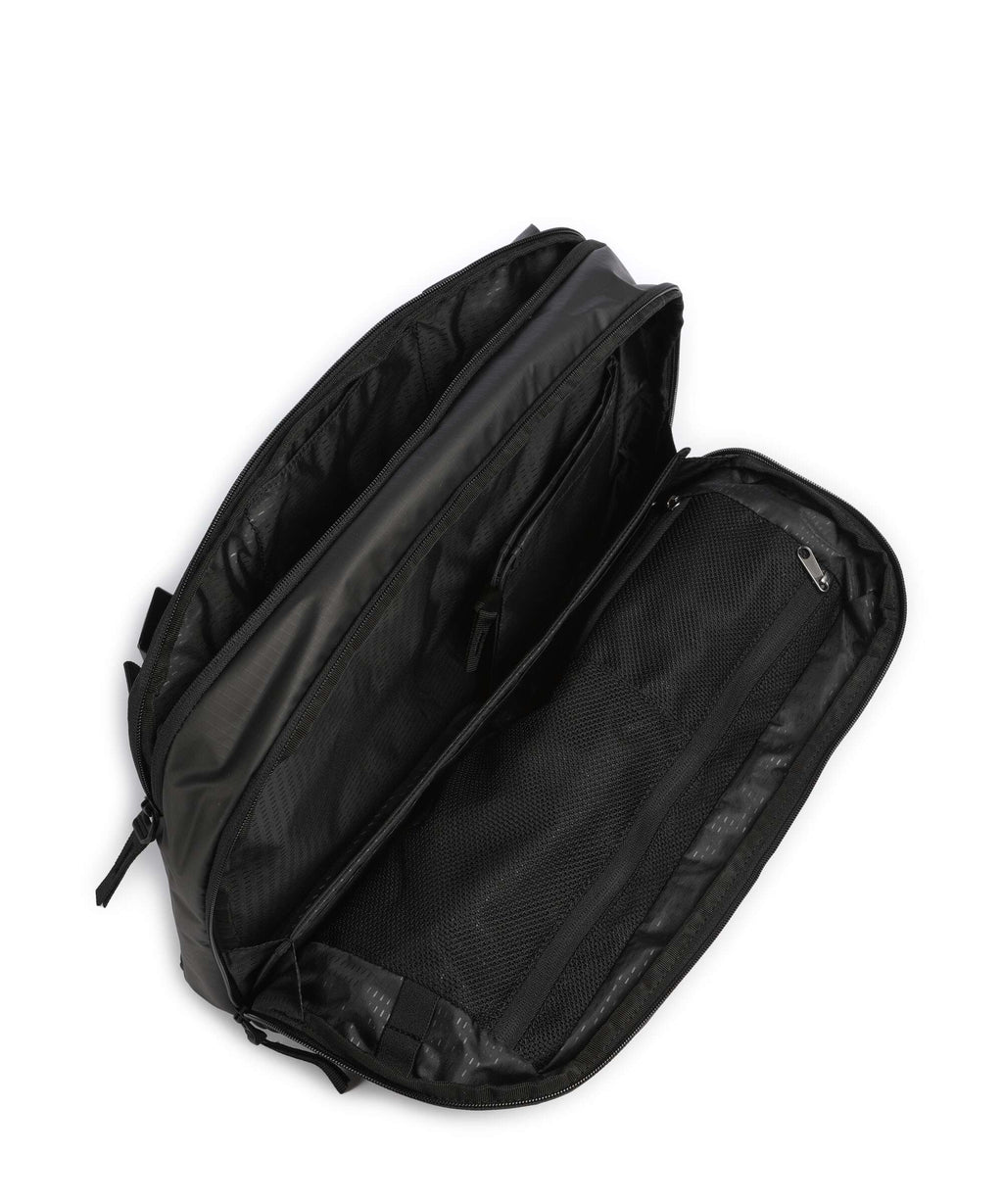 Db Ramverk 16 Laptop bag black out