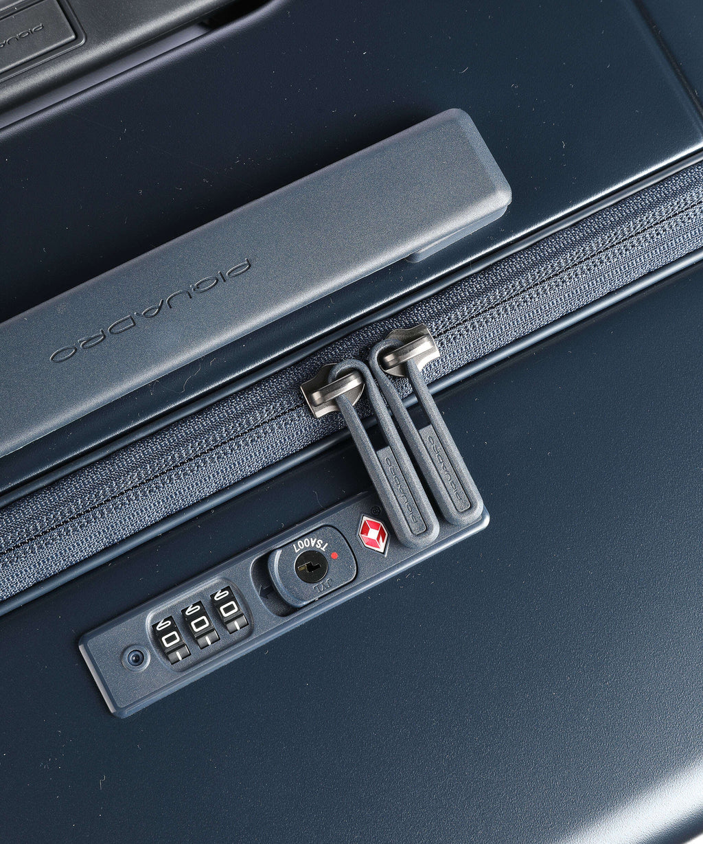 Piquadro PQ Light Spinner (4 wheels) matt blue