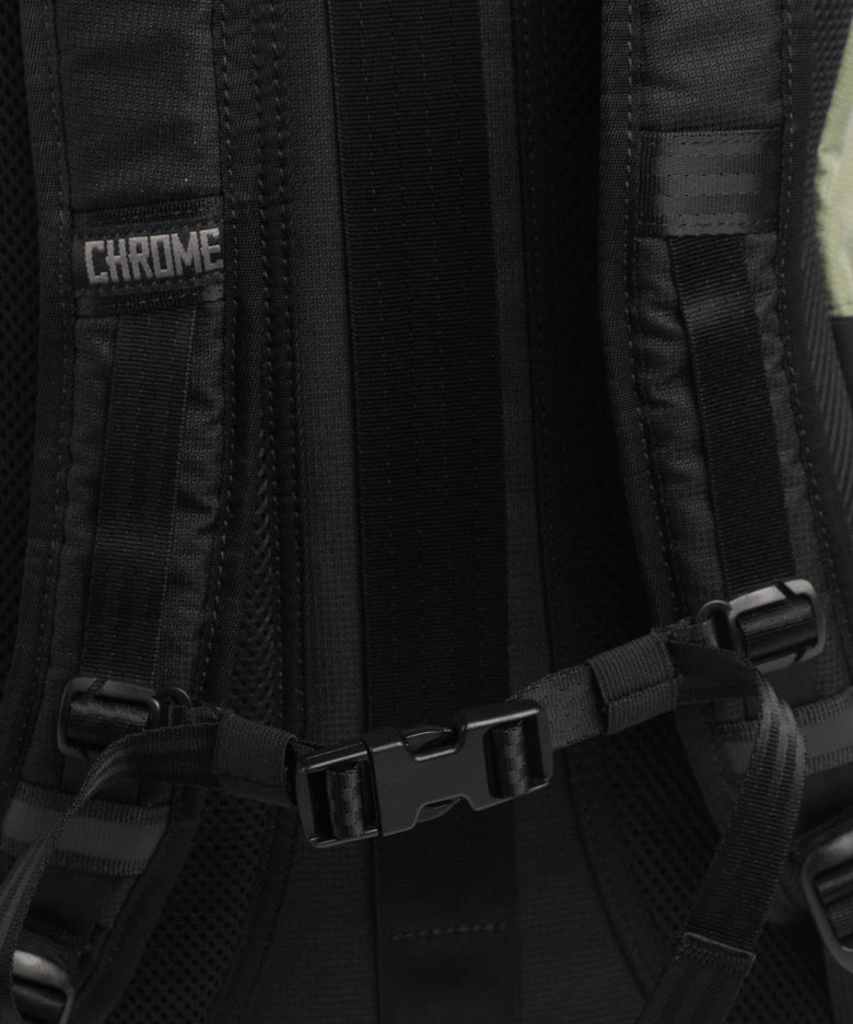 Chrome Ruckas 23L Backpack oil green