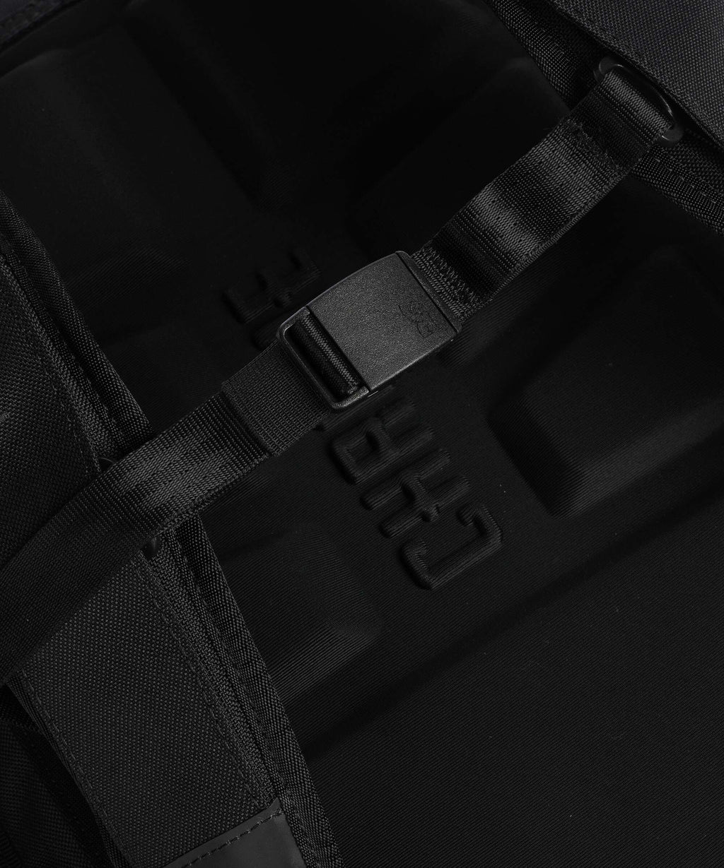 Chrome Barrage 18L Rolltop backpack black