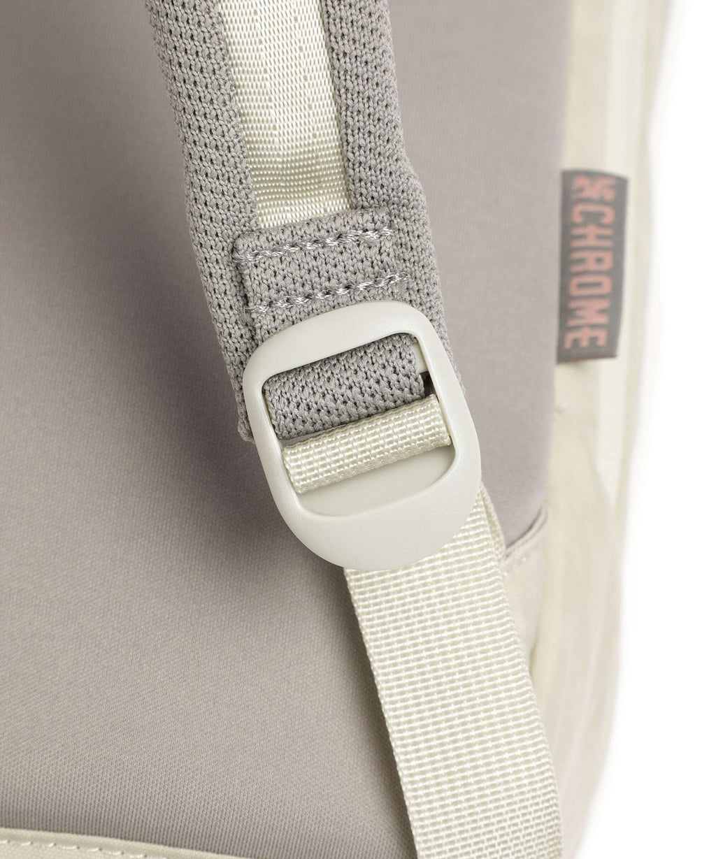 Chrome District Collection Camden 16 Backpack sandstone