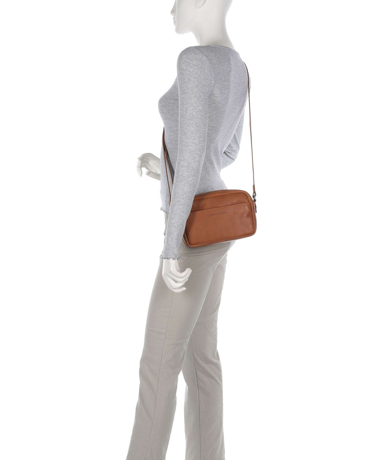The Chesterfield Brand Cow Wax Pull Up Arona Crossbody bag cognac