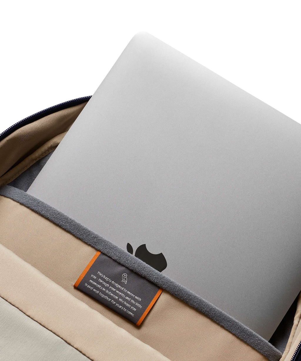 Bellroy Via 20 Backpack navy