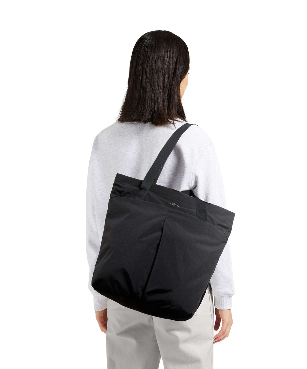 Bellroy Lite 18 Backpack bag black