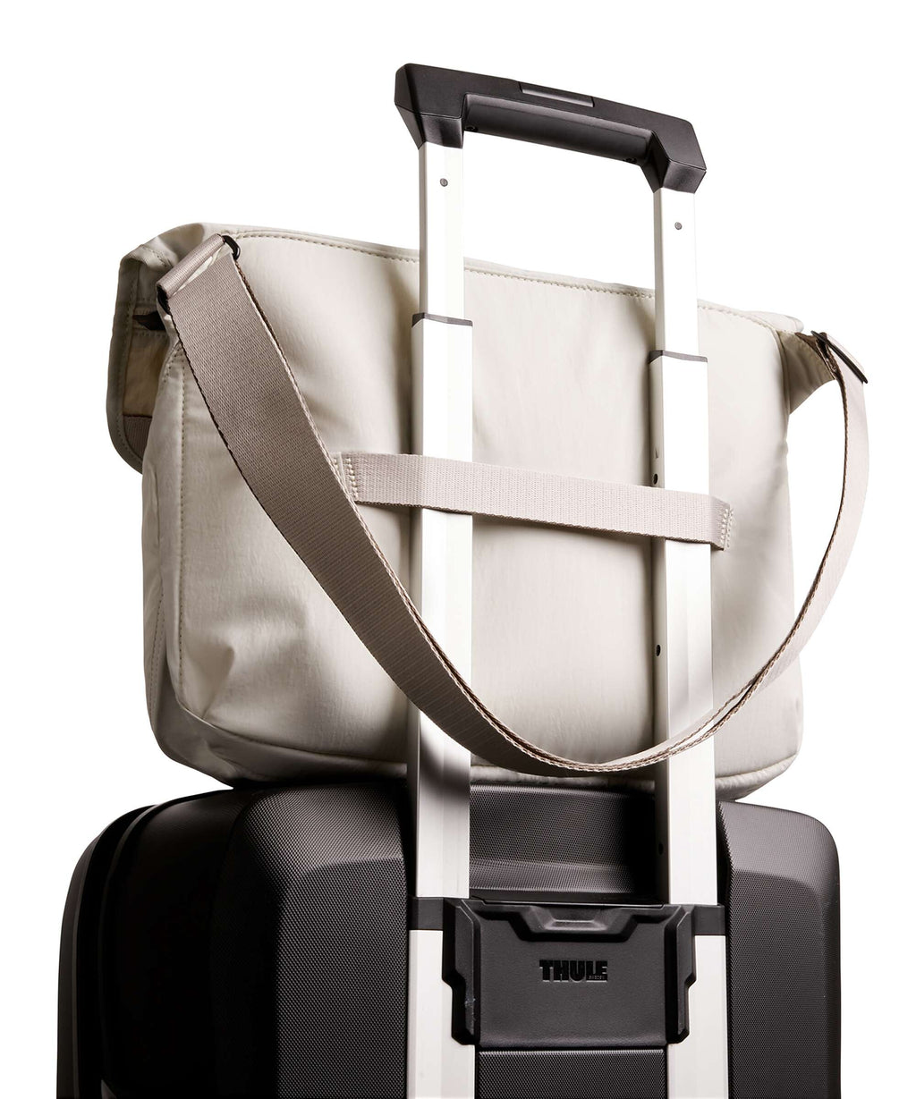 Bellroy Cinch 12L Messenger bag oat