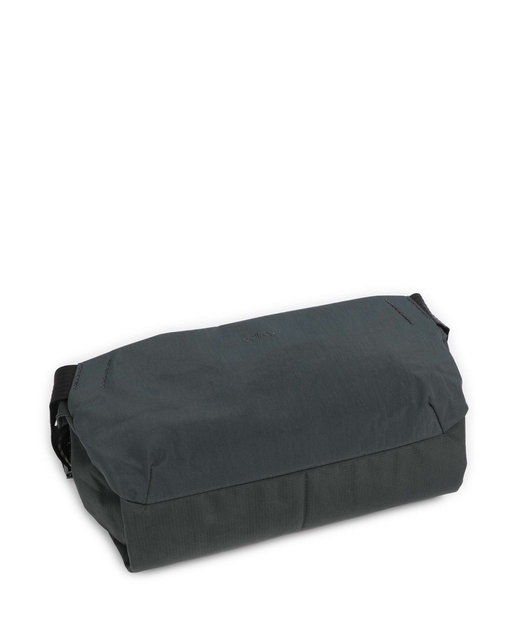 Bellroy Venture 9L Sling bag deep ocean