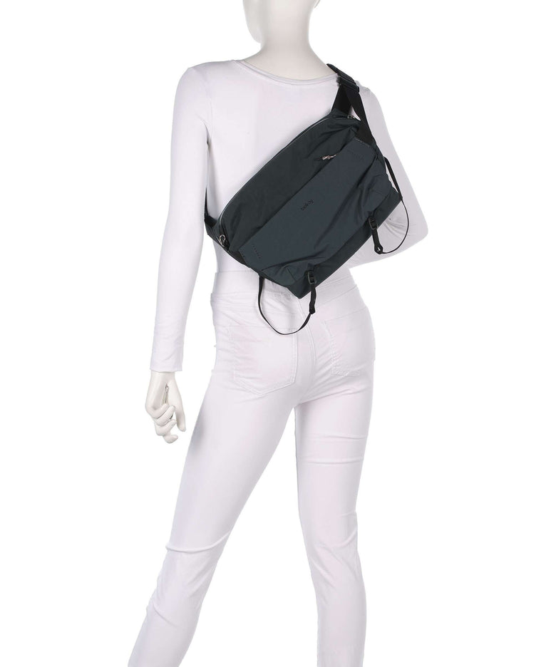 Bellroy Venture 10 Camera Fanny pack deep ocean