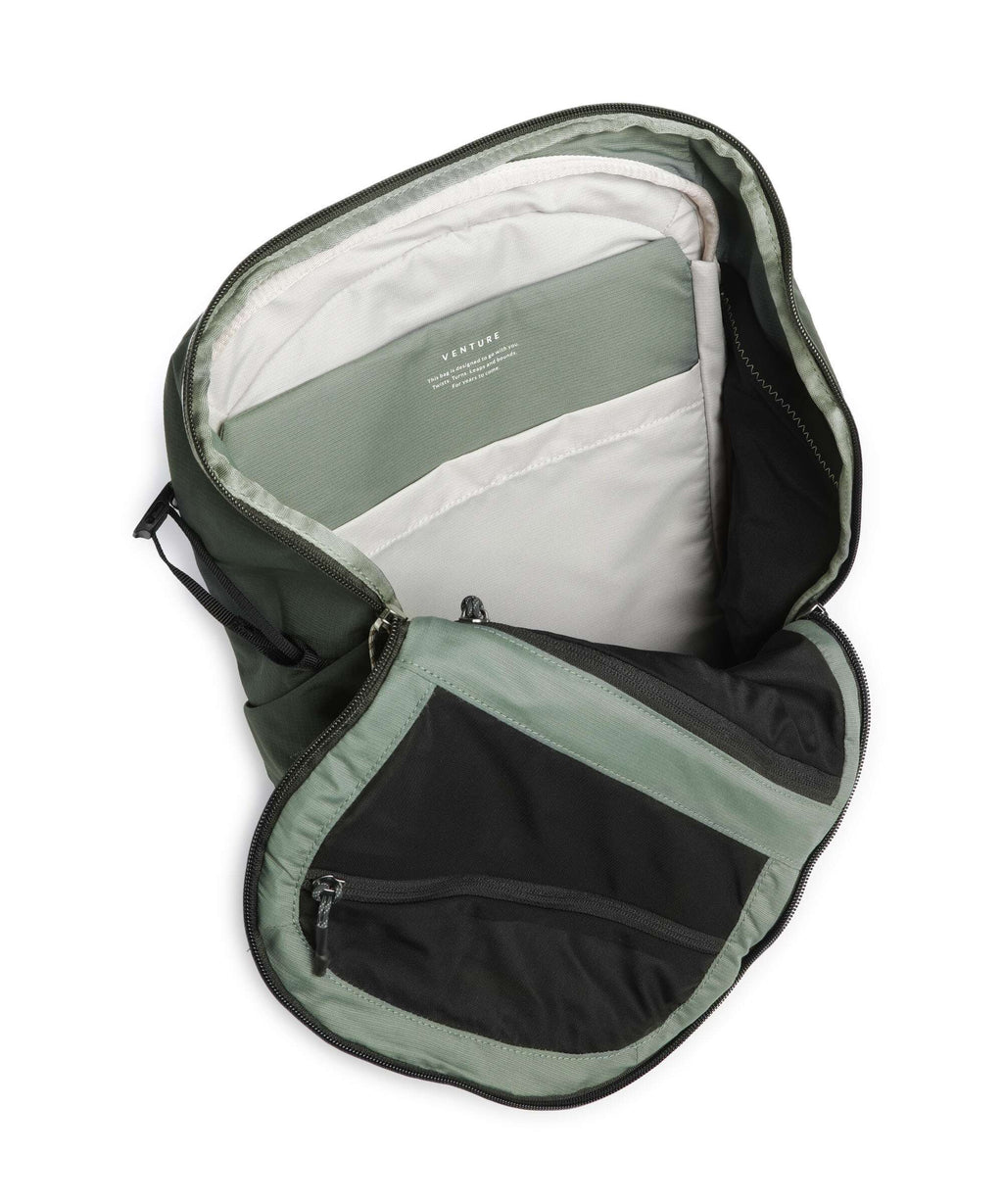 Bellroy Venture 20 Ready Backpack deep ocean